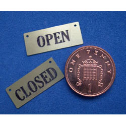 2 tiny Brass OPEN / CLOSED - Black